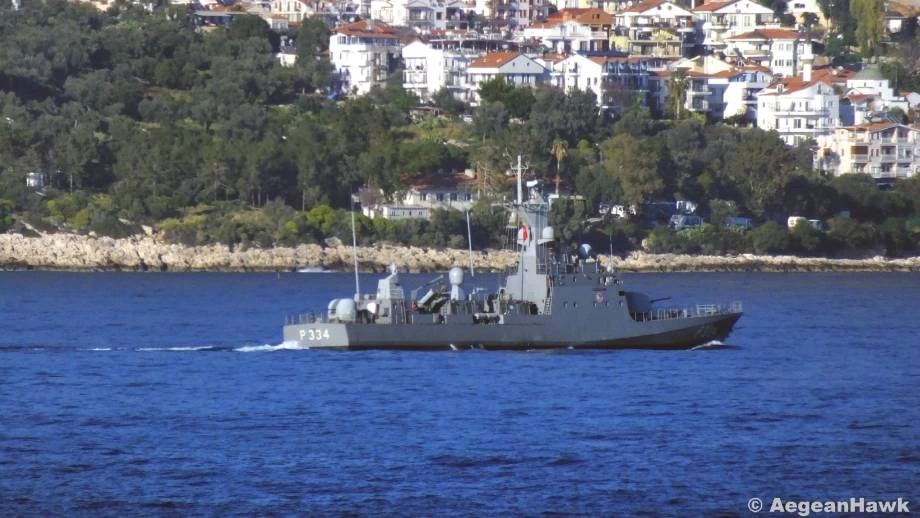 Η ΤΠΚ του ΠΝ «ΡΙΤΣΟΣ» βγαίνει από το Στενό της Μεγίστης (εικόνες, βίντεο)